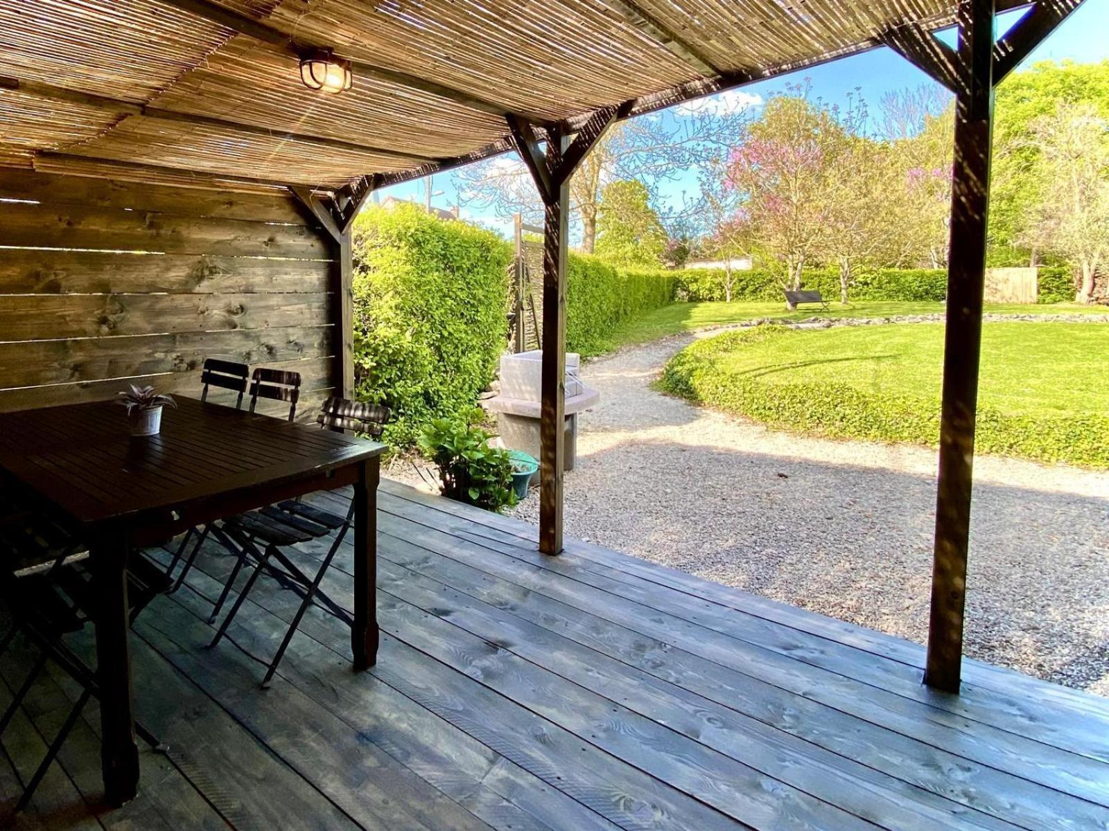 Gite Et Studios Les Barongeres Farges-les-Chalon Екстер'єр фото