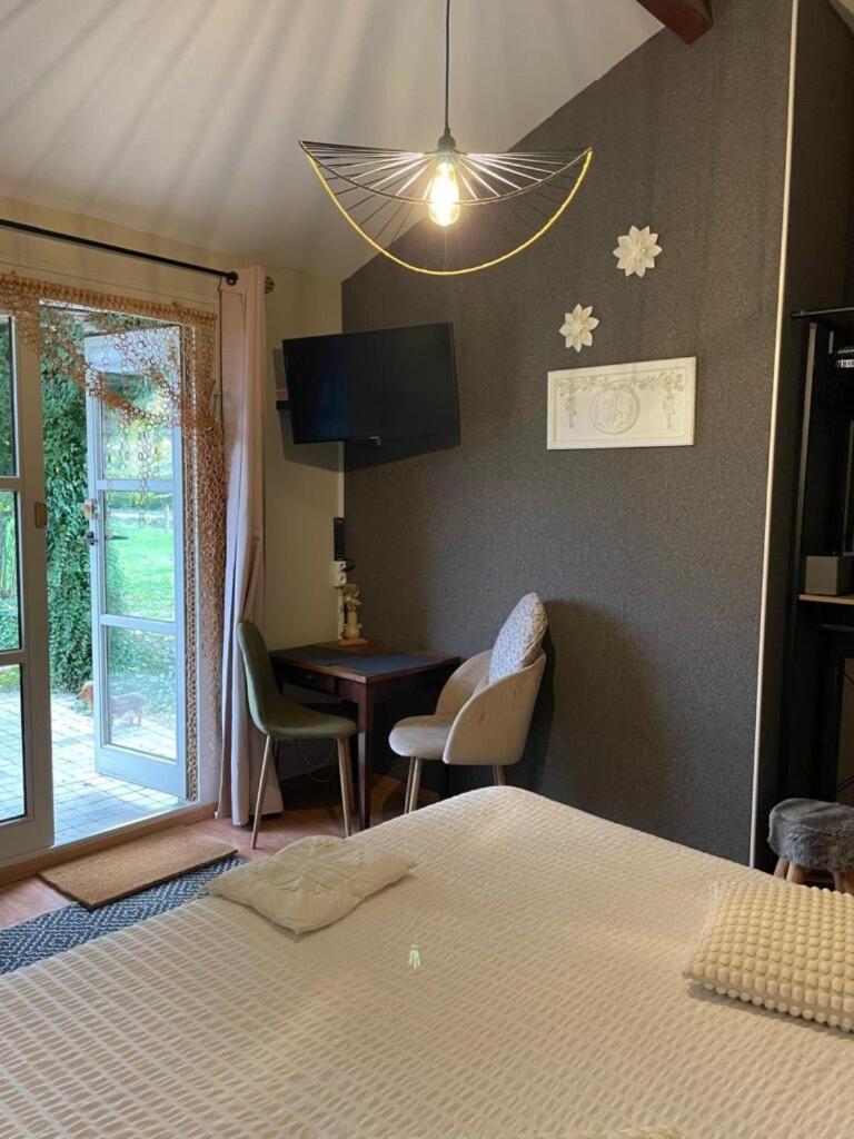 Gite Et Studios Les Barongeres Farges-les-Chalon Екстер'єр фото