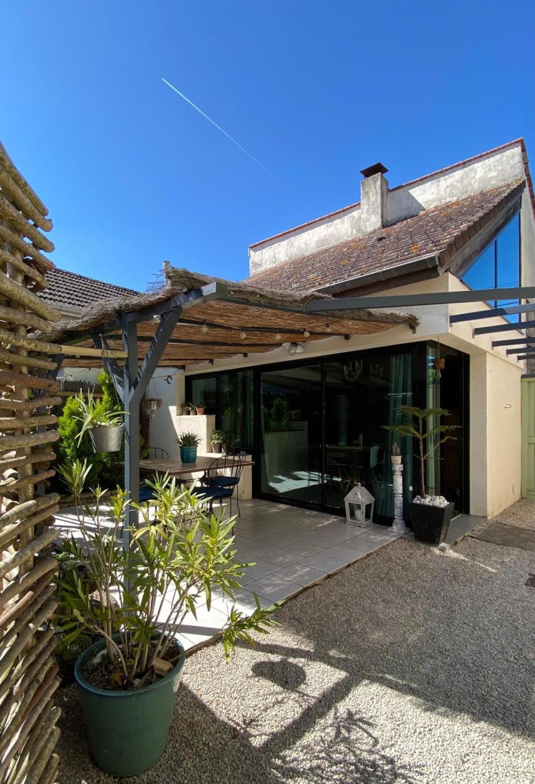 Gite Et Studios Les Barongeres Farges-les-Chalon Екстер'єр фото